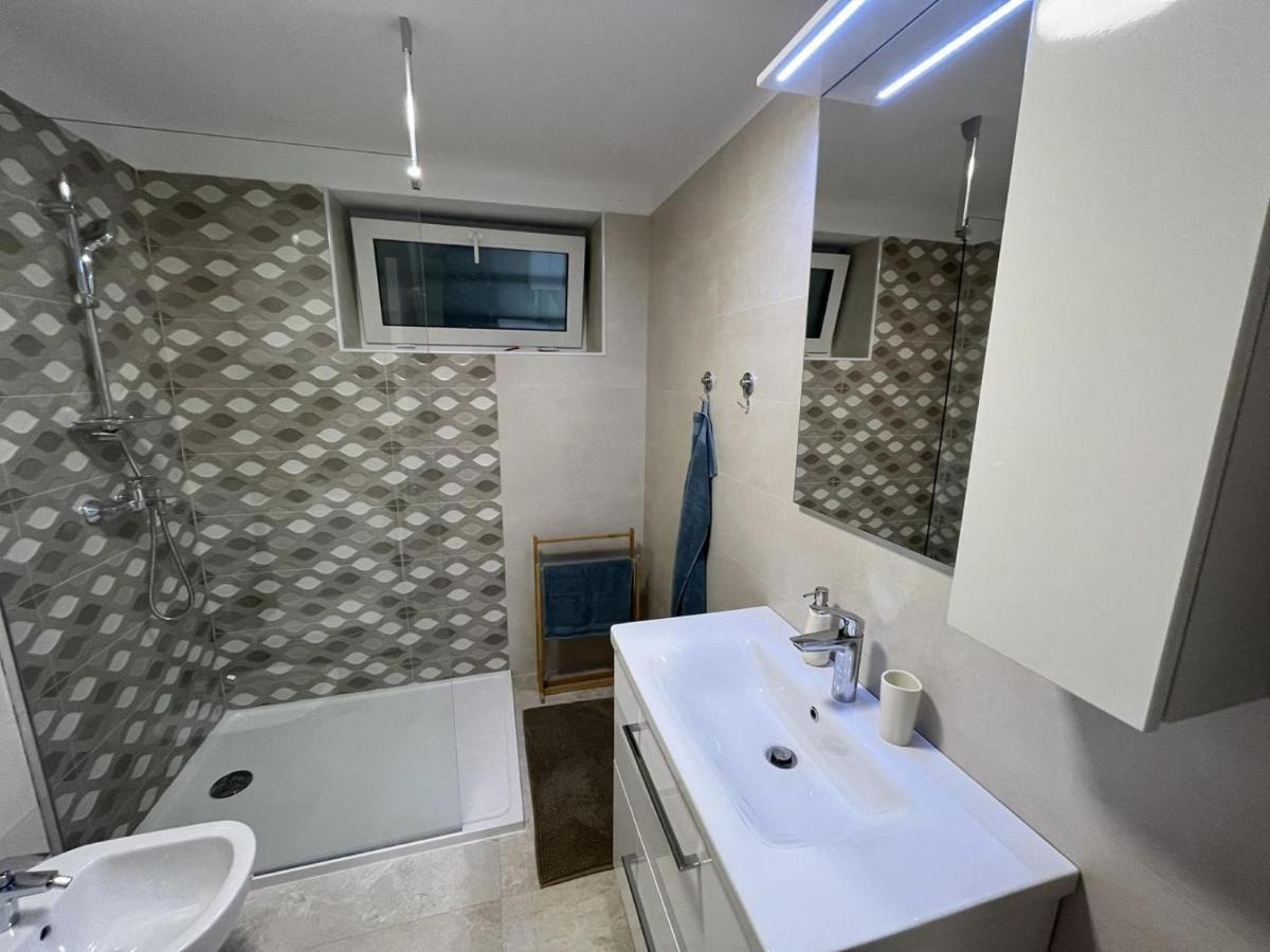 Apartment Hermes Ловран Екстер'єр фото